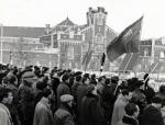 Manifestation des ouvriers des ACEC devant la prison de Charleroi